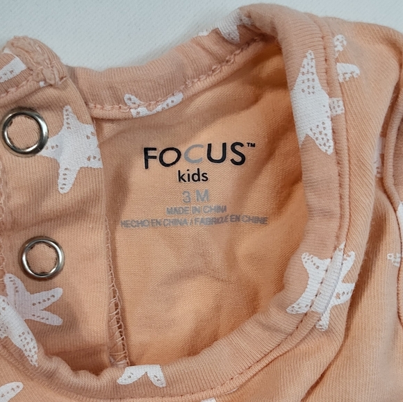 Focus Kids Baby Girl Salmon Pink Sleeveless Star Print Ruffle Romper Size 3M - Picture 2 of 6